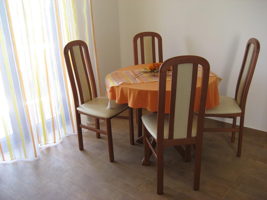 Ferienwohnung Turisticna Kmetija Pri Rebkovih Ajdovščina Zimmer foto